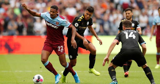 贾凯里尼：孔蒂在那不勒斯的成就只有伟大的教练才能做到（贾凯里尼：孔蒂在那不勒斯的壮举唯有顶级教练能实现）