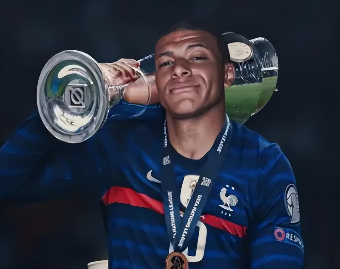 只等官宣，罗马诺：帕利尼亚已完成热刺的体检（罗马诺：帕利尼亚完成热刺体检，官宣在即）