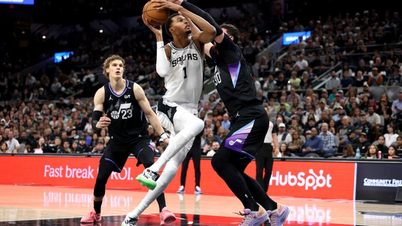 热刺官方：20岁前锋兰克希尔租借至英冠牛津联队，租期一年（热刺官方宣布：20岁前锋兰克希尔租借加盟英冠牛津联，为期一年）