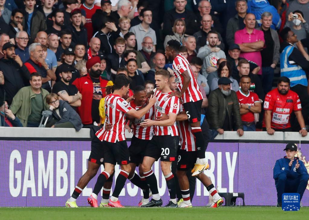 欧冠比赛战术分析：尤文图斯防守策略,（欧冠战术解析：尤文图斯的防守体系）