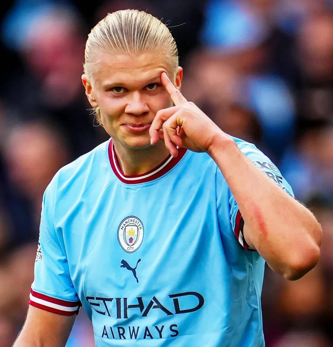 鲁尔：多特小将科尔-坎贝尔就转会接触了中日德兰和图尔贝里（鲁尔：多特新星科尔-坎贝尔已就转会与中日德兰、图尔贝里展开接触）