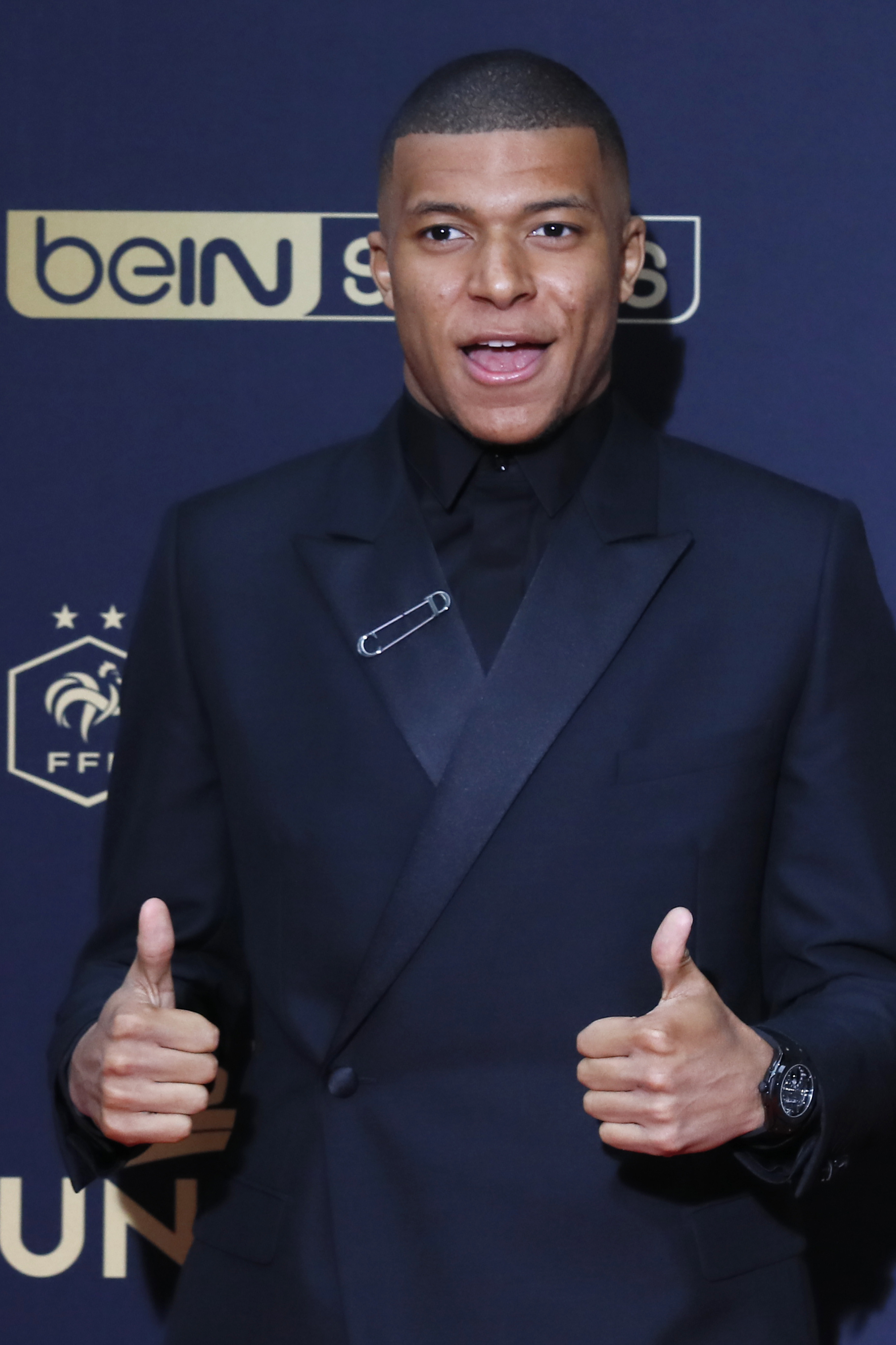 阿森纳vs热刺：哲凯赖什、孙兴慜替补，哈弗茨、萨卡首发（北伦敦德比：德克兰·赖斯、孙兴慜替补，哈弗茨、萨卡领衔首发）